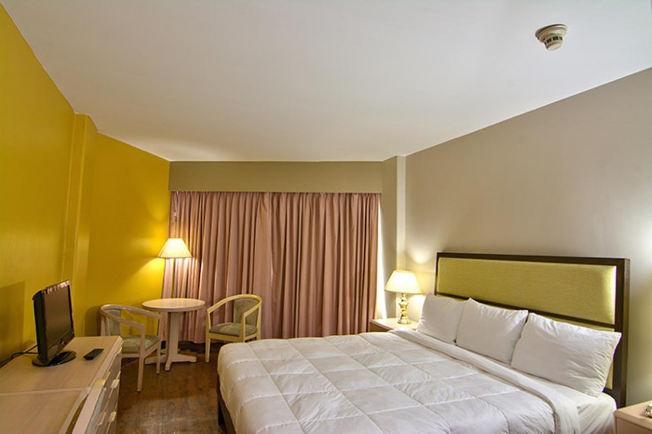 Pacific Bay Hotel Tumon Kültér fotó